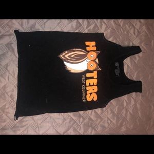Hooters top
